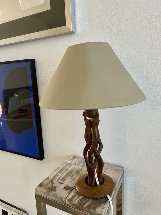 Image 1 of Handgeschnitzte Teakholz-Tischlampe im Mid-Century-Stil