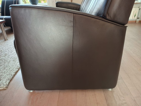 Dunkelbraunes Leder-Zweisitzer-Sofa, Topform, 2 Sitzer Sofas, Metall, Modern (Foto 6 von 6)