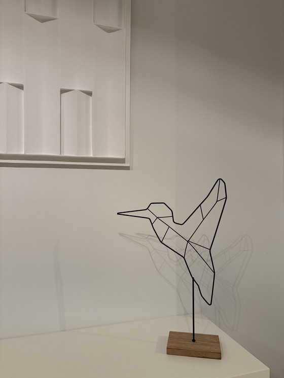 Image 1 of Kolibri, moderne Linienskulptur aus schwarzem Metall
