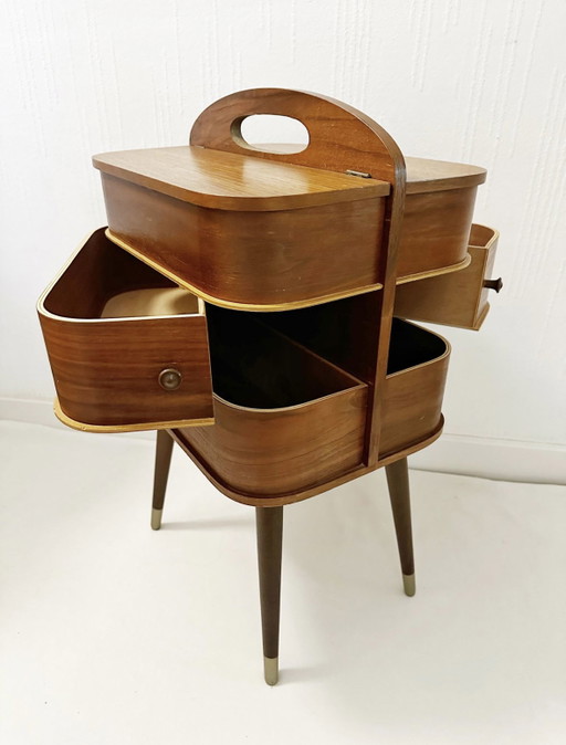 Mid-Century Nähkästchen