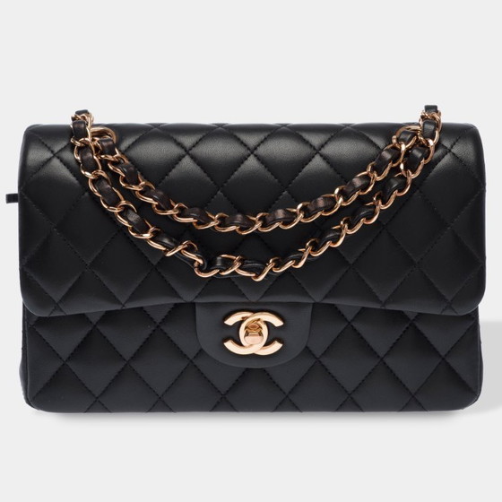 Image 1 of CHANEL Timeless/Classic in schwarzem Leder