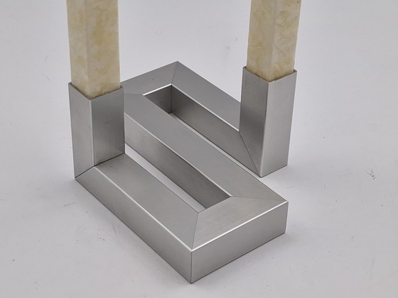 Image 1 of Candelabro de diseño que incluye velas a juego marcadas "Amabient"