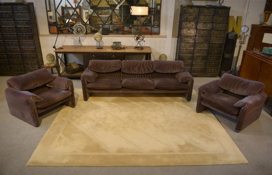 Image 1 of De Maralunga 3-zitsbank en twee fauteuils set van Vico Magistretti voor Cassina, eerste editie 1973.