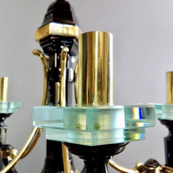 Image 1 of Lámpara de araña clásica de cinco luces de los años 70 en latón macizo y cristales, atribuida a la firma italiana "Lampart&