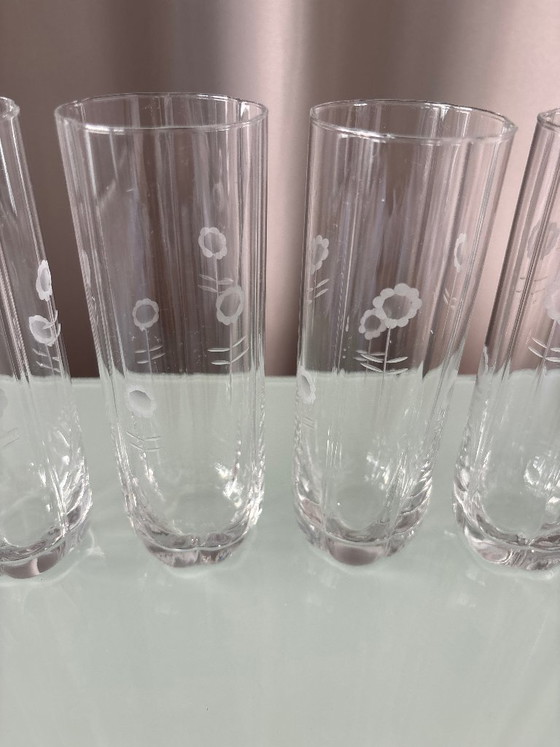 Set of 4 Vintage Etched Floral Highball Glasses – Glass & Decanter (photo 7 of 13)