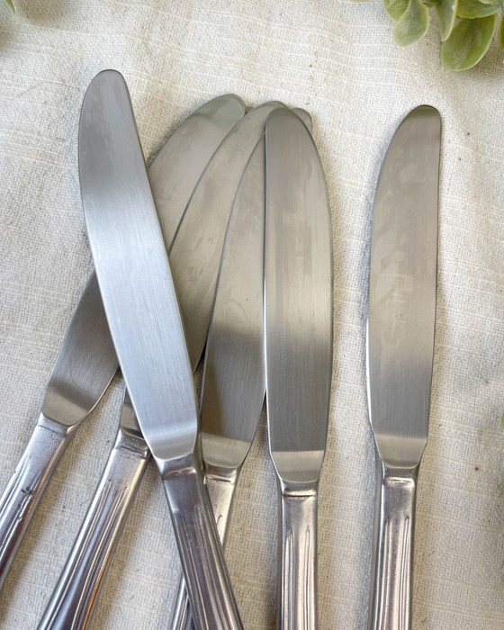 6 Vintage Stainless Steel Knives Made in France – Table accessories (photo 3 of 8)