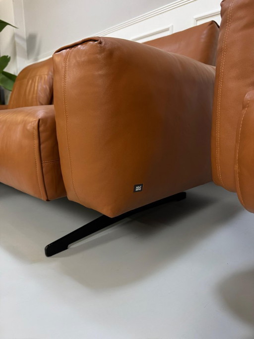 Divano + poltrona + sgabello Rolf Benz 50 in pelle marrone cognac