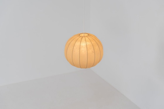 Image 1 of Gran lámpara colgante Cocoon (Alemania, años 60).
