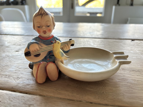 Image 1 of J Hummel Figurines - Fille de l'oie