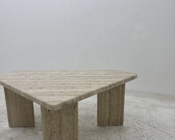 Image 1 of Tavolino da caffè brutalista in marmo e travertino