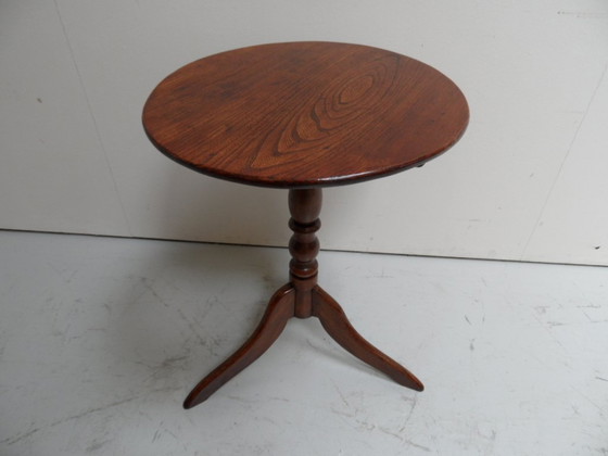 Image 1 of table d'appoint ronde ancienne