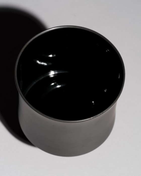Image 1 of Tapio Wirkkala Porcelaine Noire Vase Duo Rosenthal MCM Chic Minimalist & Iconic