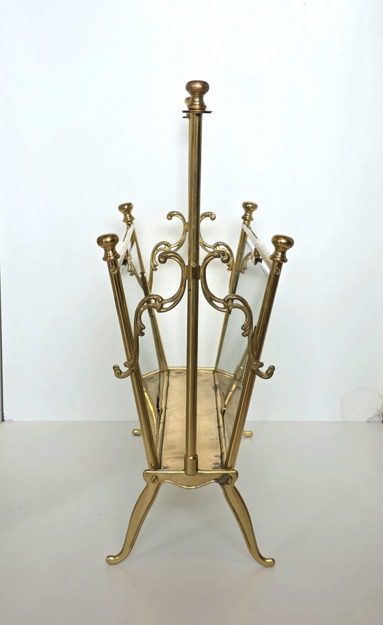 Porte-revues vintage en laiton et verre fumé, style milieu du siècle – Brass, Glass (photo 2 of 15)