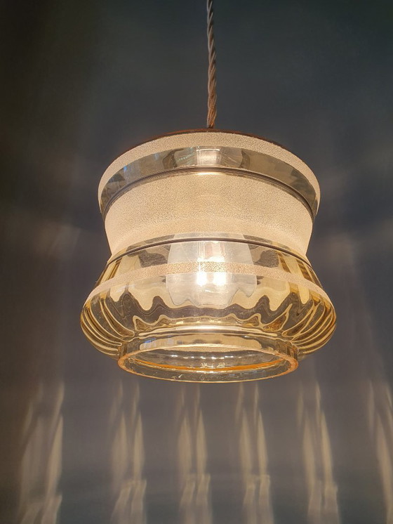 Image 1 of Vintage hanglamp - amberkleurig glas met frosted textuur 