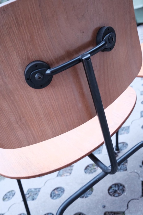 4 Eames DCM Stühle 40er/50er Jahre Herman Miller – Esszimmerstühle, Metall, Holz (photo 4 of 10)