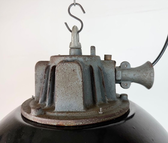 Image 1 of Industriële kooilamp van zwart emaille en gietijzer, jaren 60
