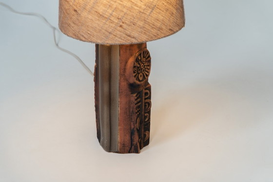 Lampada scultorea in ceramica „Kennegie“ di Peter Ellery per Tremaen (Regno Unito, anni '60). (photo 6 of 10)