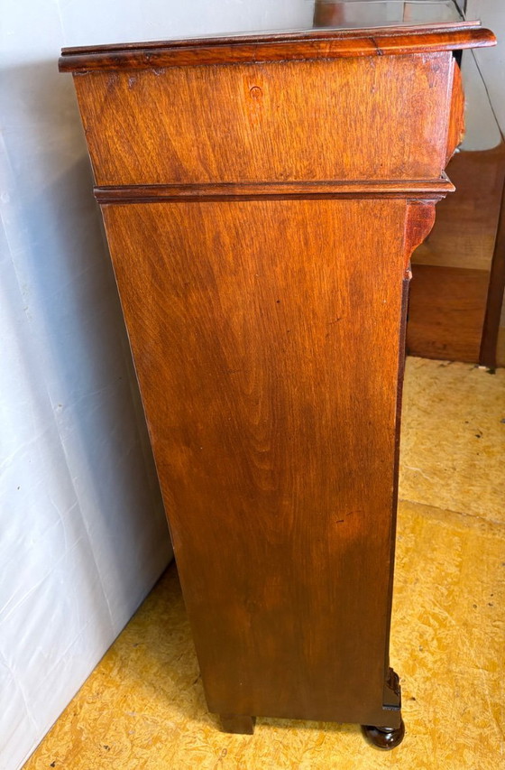 Image 1 of Antique Gründerzeit Vertiko Cabinet in Walnut – Circa 1890–1900  A stunning antique Gründerzeit Vertiko cabinet dating from the 