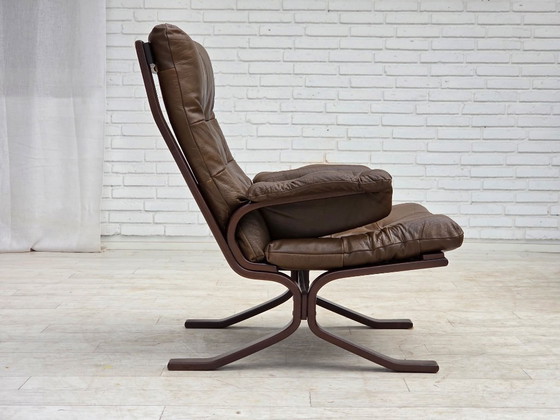 Image 1 of Anni '70, design scandinavo, poltrona in pelle marrone per arredamento.