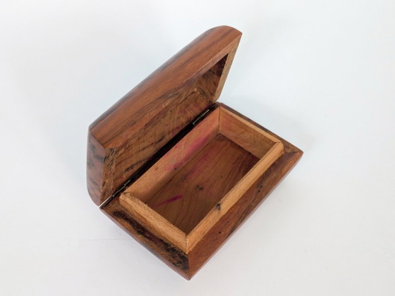 Caja de baratijas antigua de madera de tuya, Marruecos, con tapa abatible. – Objetos decorativos, Wood (photo 6 of 13)