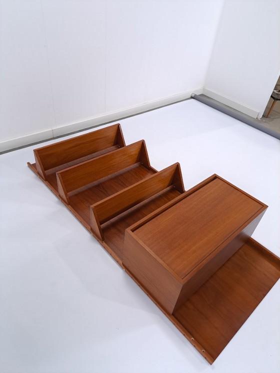 Image 1 of Système mural modulaire Teak TEPE Mobel avec étagères et placard