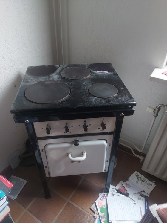 Image 1 of Electric stove