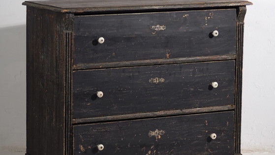 Antique chest of drawers with dark patina (c.1920) #58 (photo 3 of 40)