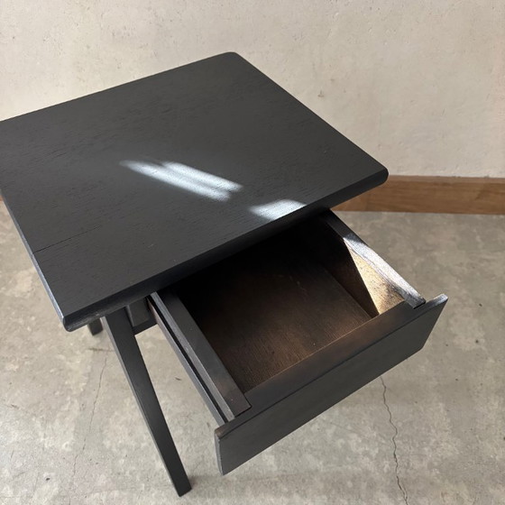 Image 1 of Piccolo comodino in legno