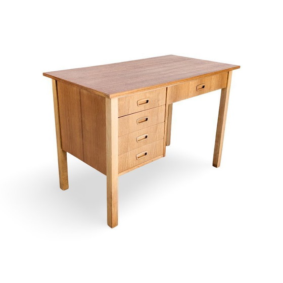 Image 1 of Origineel bureau uit het midden van de vorige eeuw, gemaakt van teakhout en eikenhout, vintage Deens design.