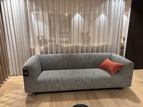 Pode 3.5 Seater Sofa – 3-5 seaters (photo 2 of 2)