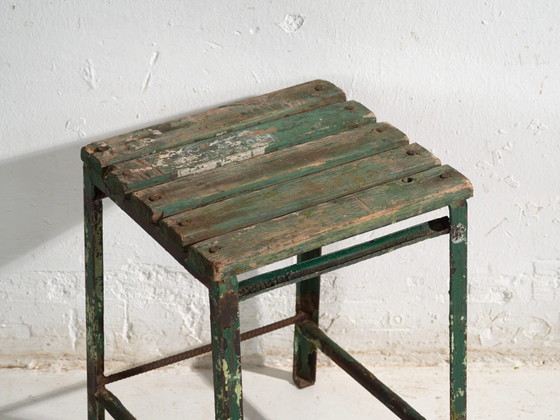 Taburete industrial antiguo de madera de pino y hierro – Europa Central, circa 1950 – Iron, Industrieel (photo 20 of 40)
