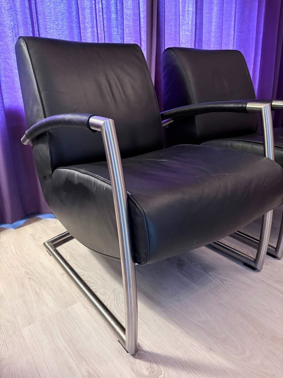 2 fauteuils Bree's New World en cuir noir et acier inoxydable – Leather, rvs (photo 4 of 6)