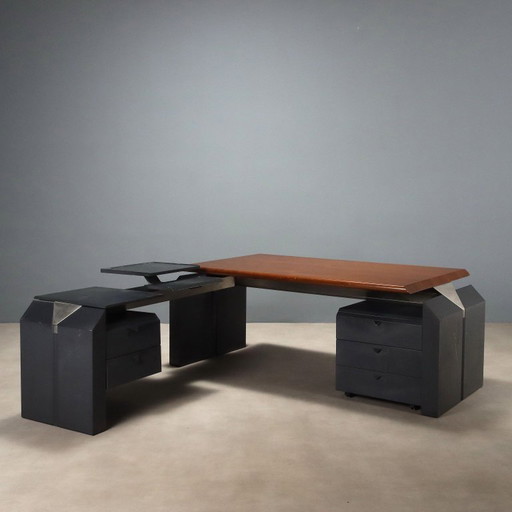 Groot hoekbureau uit de jaren 80-90