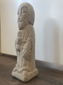 Steinskulptur, Mönch. Schwer!