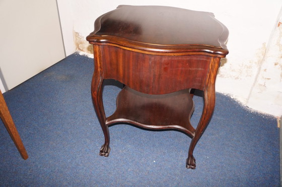 Image 1 of bellissimo tavolo in mogano pesante con extra