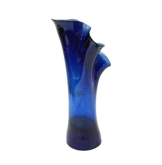 Image 1 of Vintage Cobalt Blue Art Glass Vase – Sculptural Elegance | H25 cm