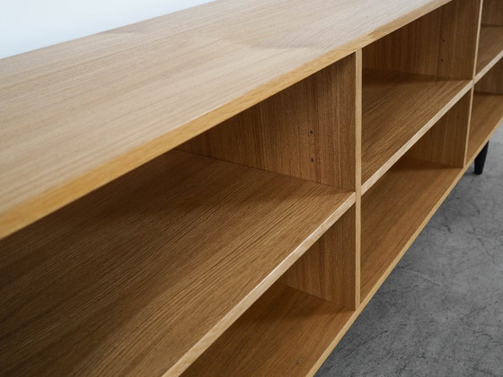 Image 1 of Bibliothèque en chêne, design scandinave