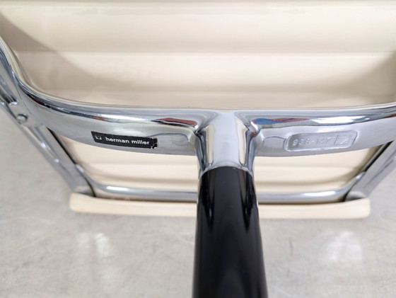 Image 1 of Ensemble de 2 chaises Herman Miller EA 106 originales, chaise Charles Ray Eames