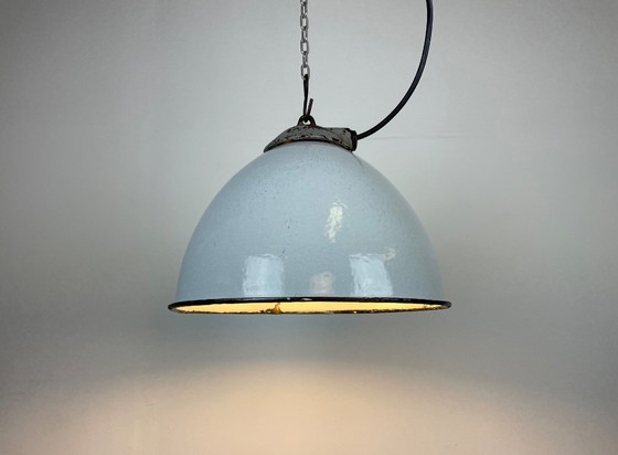 Image 1 of Lampe industrielle en émail gris avec abat-jour en fonte, de la marque Zaos, années 1960