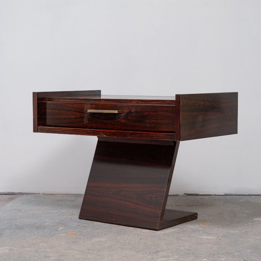 Paar konstruktivistische Nachttische aus Holz