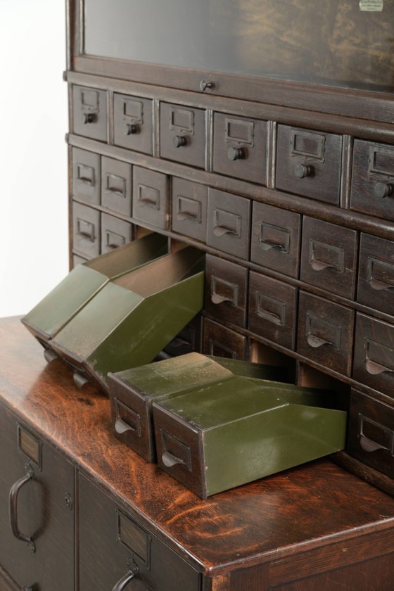 Image 1 of Unieke en zeer originele 19e eeuwse globe Wernicke modulaire notaris/ kantoor/ apothekerskast