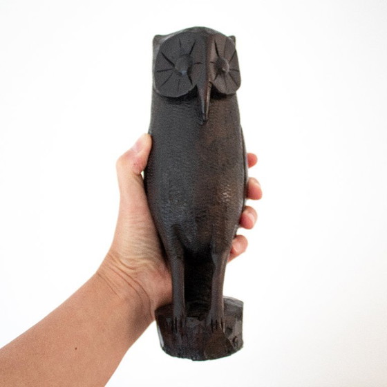 Alta statuetta vintage di gufo in legno duro intagliata a mano, arte Makonde – Oggetti decorativi, Wood (photo 9 of 9)