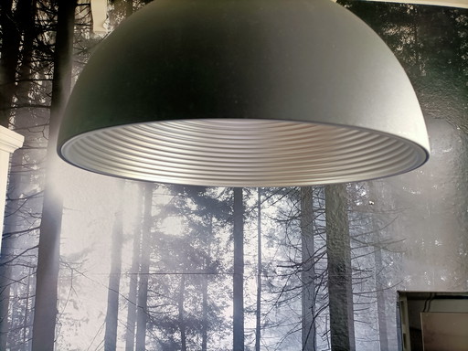 2 Beautiful style hanging lamps. Good quality