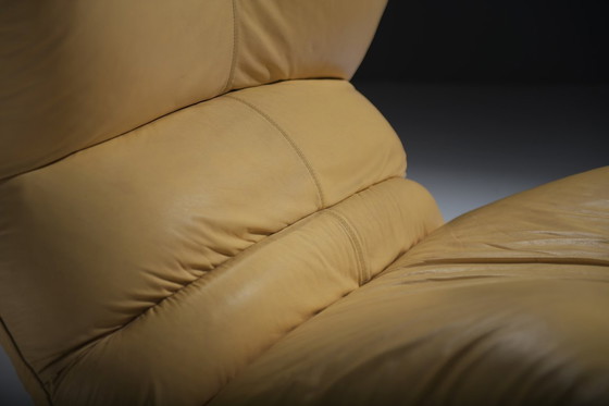 Image 1 of Sehr seltener Canestrari-Loungesessel und Ottomane aus Leder – Vittorio Varo – Canestrari