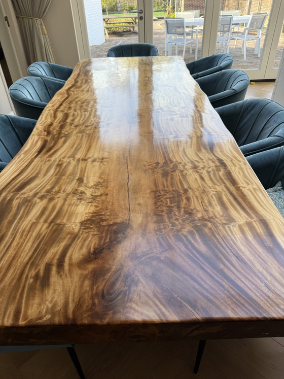 Image 1 of Tavolo da pranzo in legno di quercia con finitura epossidica (3 metri)