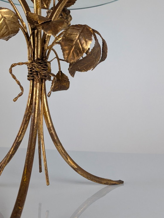 Mid-Century vergoldeter Metall Blumen Rosen Beistelltisch 1970er – Beistelltische, Glass (photo 14 of 18)