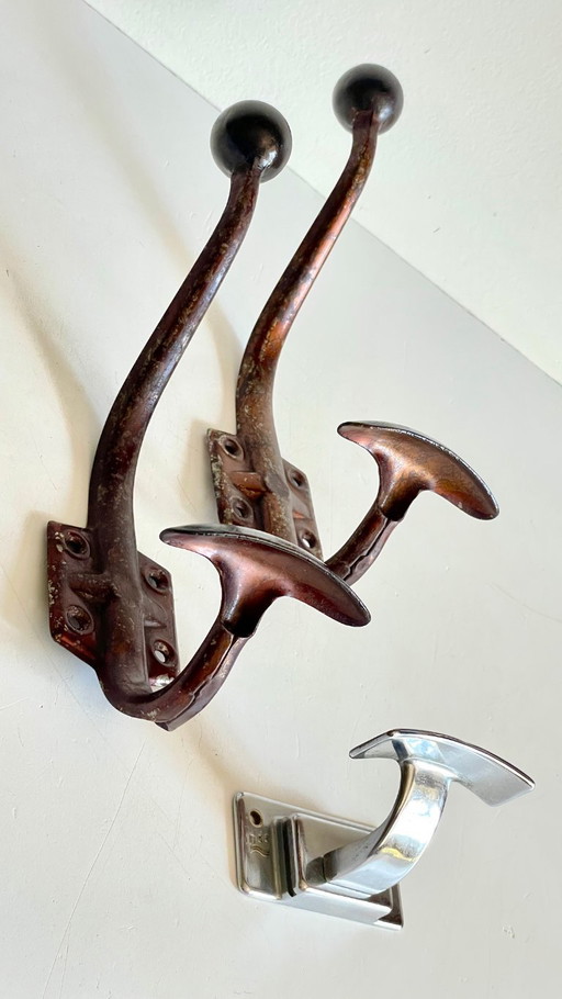 3 PATERES Vintage METAL Patiné