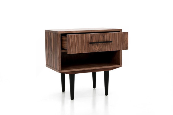 Image 1 of Nachtkastje met lade P04