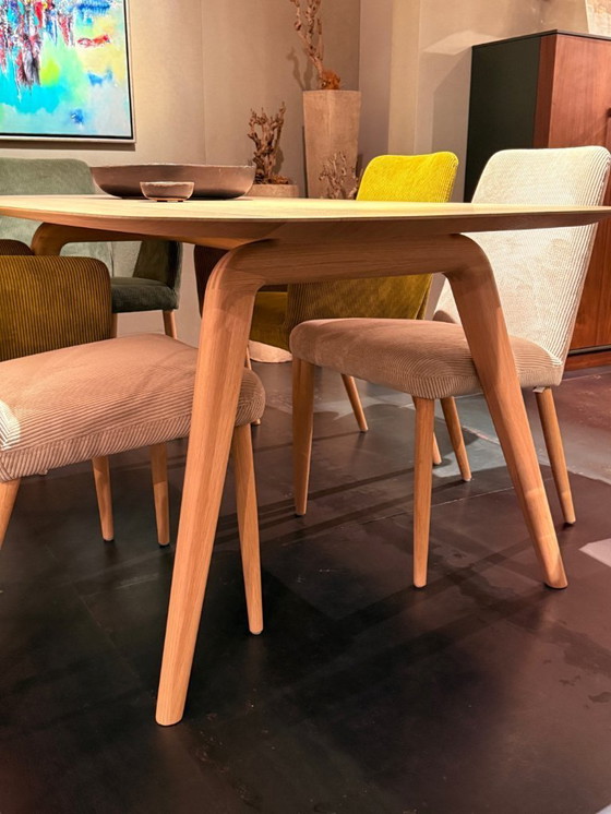 Image 1 of Seuren Pitcher dining table