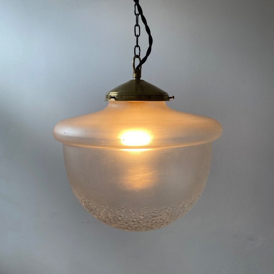 Image 1 of OUDE VINTAGE ART-DECO XL HALVE BOL HANGLAMP